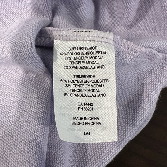 Mondetta Lavender Floral Camo Sweatshirt Women’s Size Large - Picture 7 of 7